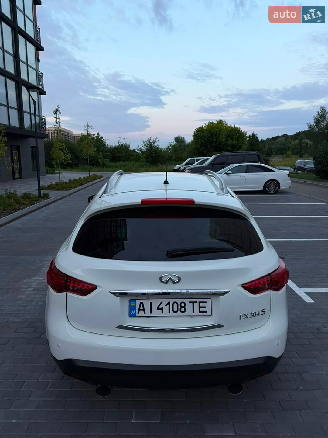 2011 Infiniti FX - мініатюра 25