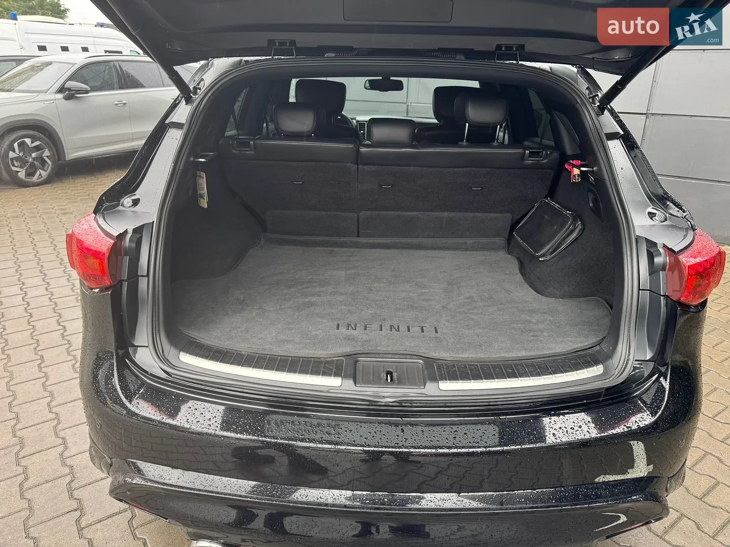 2011 Infiniti FX - мініатюра 17