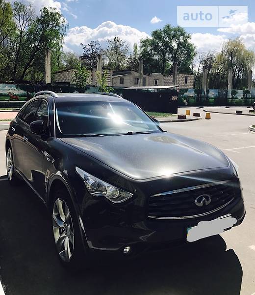 Infiniti FX 2009 года