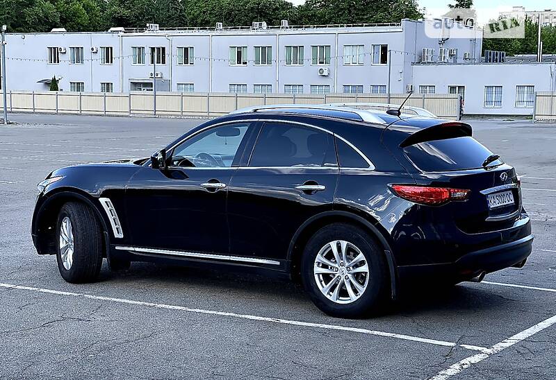 Позашляховик / Кросовер Infiniti FX 35 2008 в Києві