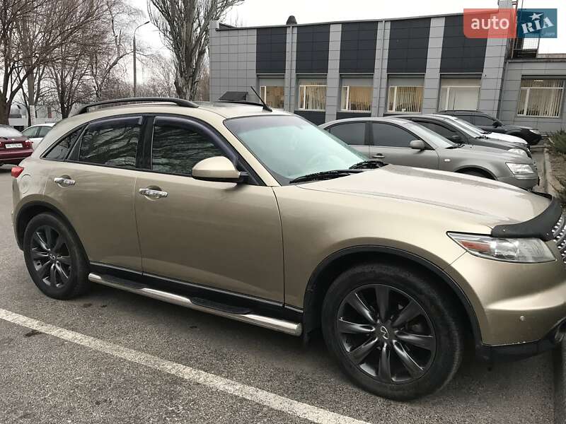 Infiniti FX 35 2004
