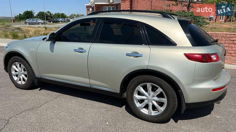 Внедорожник / Кроссовер Infiniti FX 35 2007 в Николаеве