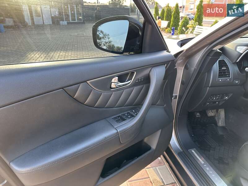 Позашляховик / Кросовер Infiniti FX 35 2010 в Переяславі