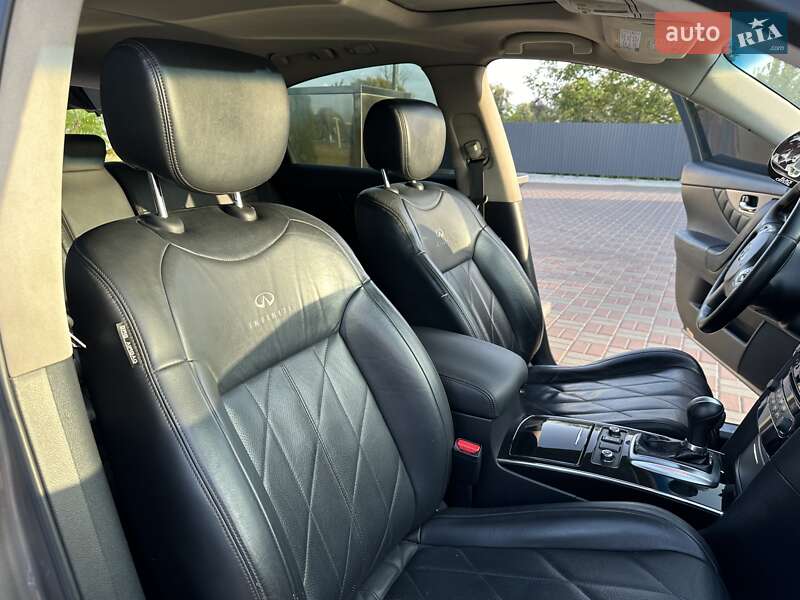 Позашляховик / Кросовер Infiniti FX 35 2010 в Переяславі