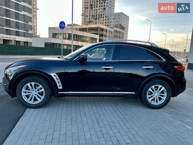 Внедорожник / Кроссовер Infiniti FX 35 2009 в Киеве