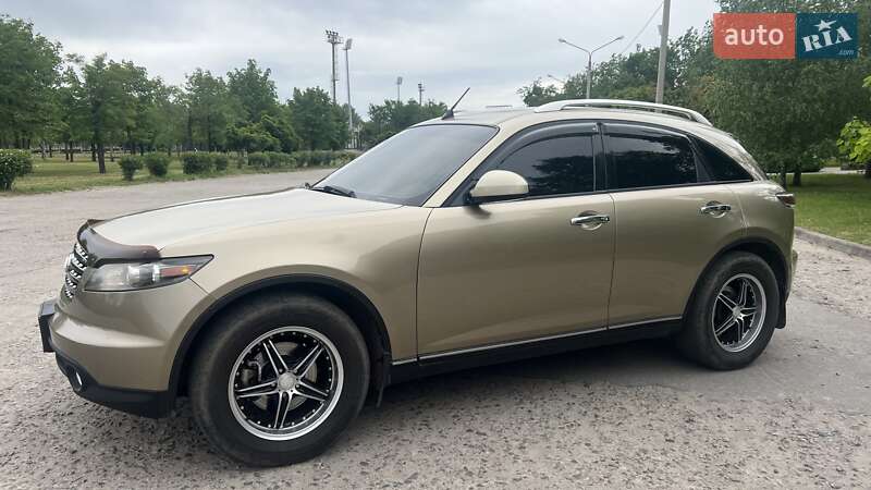Внедорожник / Кроссовер Infiniti FX 35 2004 в Кривом Роге