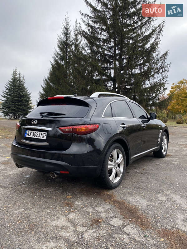 Внедорожник / Кроссовер Infiniti FX 35 2009 в Чугуеве фото 5 Внедорожник / Кроссовер Infiniti FX 35 2009 в Чугуеве
