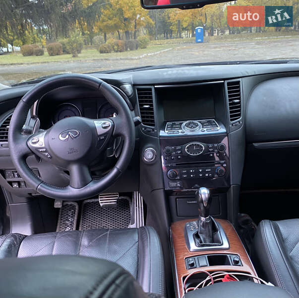 Внедорожник / Кроссовер Infiniti FX 35 2009 в Чугуеве фото 15 Внедорожник / Кроссовер Infiniti FX 35 2009 в Чугуеве
