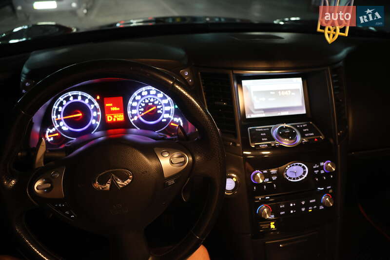 Позашляховик / Кросовер Infiniti FX 35 2008 в Києві