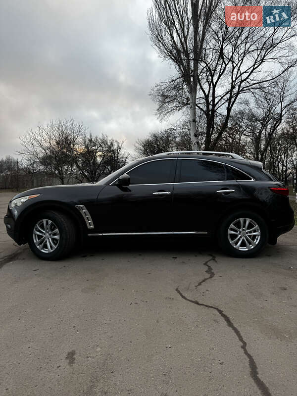 Позашляховик / Кросовер Infiniti FX 35 2011 в Павлограді