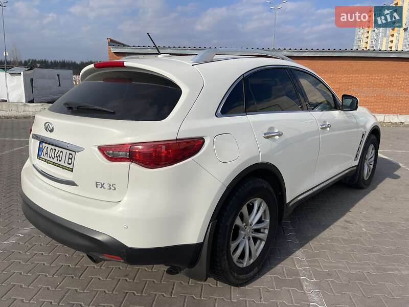 Позашляховик / Кросовер Infiniti FX 35 2011 в Києві