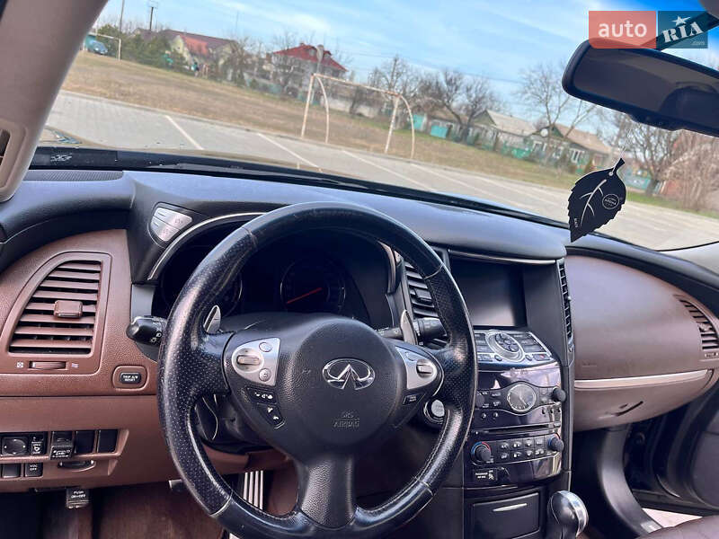 Позашляховик / Кросовер Infiniti FX 35 2008 в Одесі фото 17 Позашляховик / Кросовер Infiniti FX 35 2008 в Одесі