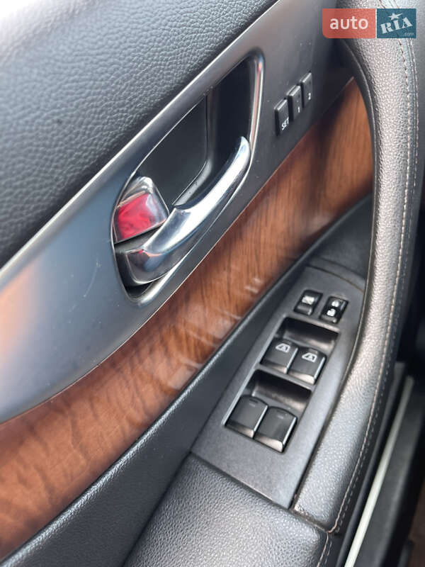 Позашляховик / Кросовер Infiniti FX 35 2008 в Одесі фото 26 Позашляховик / Кросовер Infiniti FX 35 2008 в Одесі