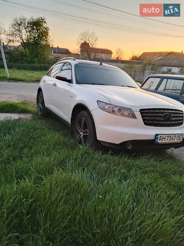 Infiniti FX 35 2004