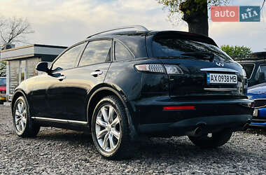 Позашляховик / Кросовер Infiniti FX 35 2003 в 