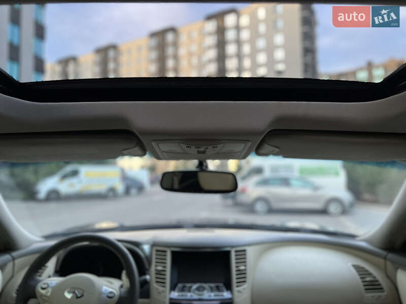 Позашляховик / Кросовер Infiniti FX 35 2008 в Києві