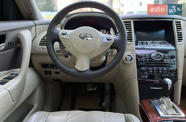 Позашляховик / Кросовер Infiniti FX 35 2008 в 