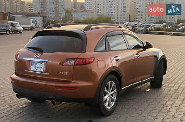 Внедорожник / Кроссовер Infiniti FX 35 2003 в 
