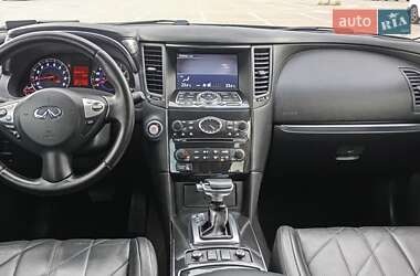 Внедорожник / Кроссовер Infiniti FX 35 2010 в 