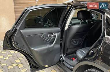 Внедорожник / Кроссовер Infiniti FX 35 2010 в 