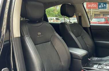 Внедорожник / Кроссовер Infiniti FX 35 2010 в 