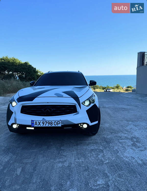 Позашляховик / Кросовер Infiniti FX 35 2008 в Одесі фото 10 Позашляховик / Кросовер Infiniti FX 35 2008 в Одесі