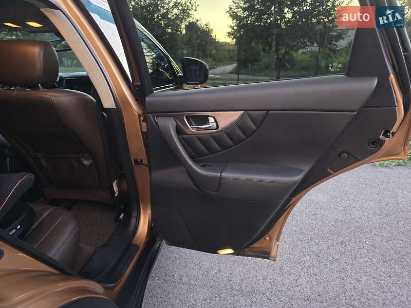 Позашляховик / Кросовер Infiniti FX 35 2008 в Харкові