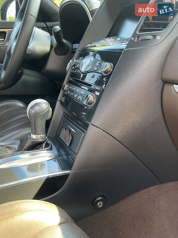 Позашляховик / Кросовер Infiniti FX 35 2009 в Дніпрі