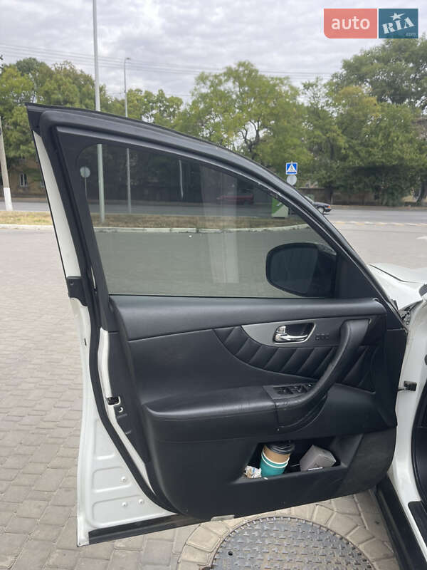 Позашляховик / Кросовер Infiniti FX 35 2011 в Одесі