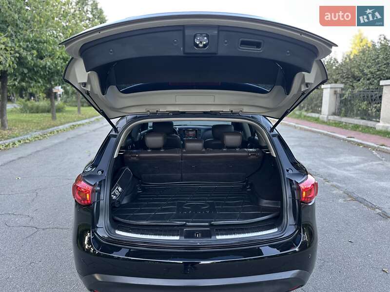 Позашляховик / Кросовер Infiniti FX 35 2008 в Умані