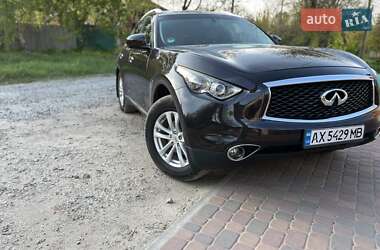 Позашляховик / Кросовер Infiniti FX 35 2012 в Чугуєві