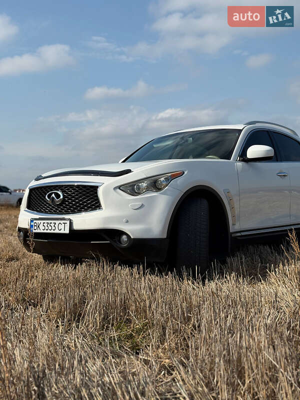 Infiniti FX 35 2010