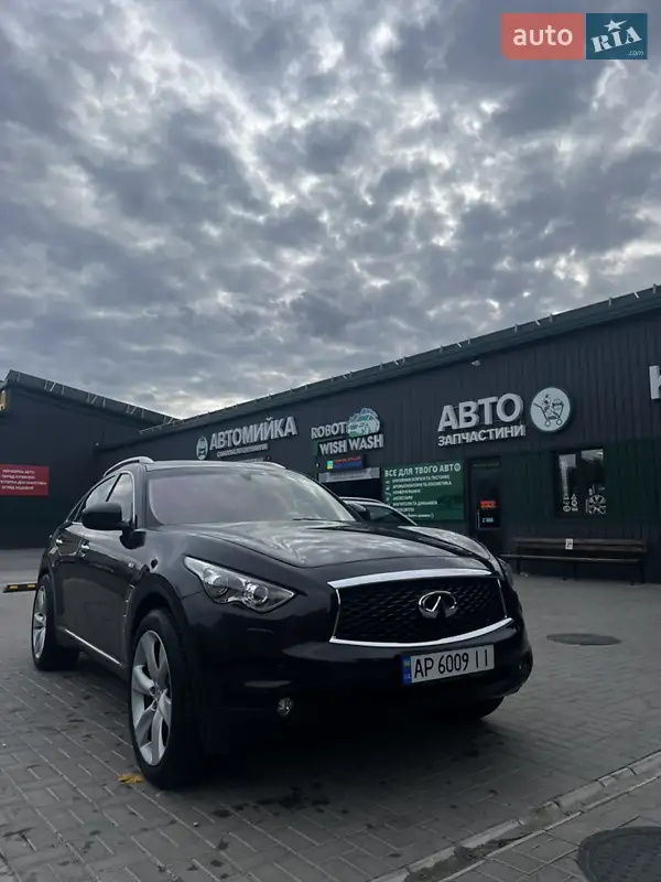 Infiniti FX 35