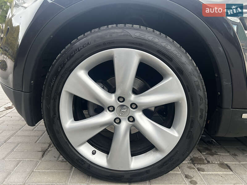 Внедорожник / Кроссовер Infiniti FX 35 2009 в Запорожье