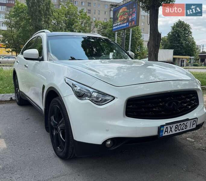 Infiniti FX 35 2010