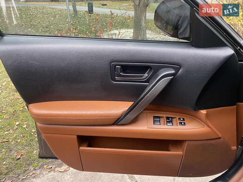 Позашляховик / Кросовер Infiniti FX 35 2005 в Горішніх Плавнях