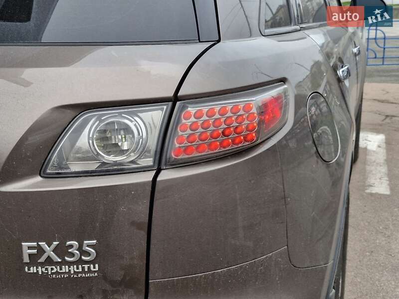 Внедорожник / Кроссовер Infiniti FX 35 2007 в Киеве фото 21 Внедорожник / Кроссовер Infiniti FX 35 2007 в Киеве