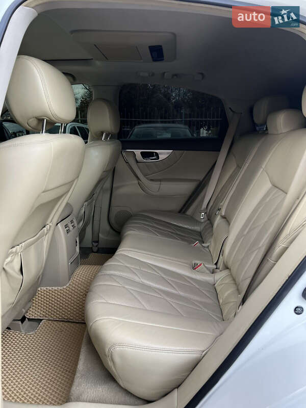 Внедорожник / Кроссовер Infiniti FX 35 2008 в Хмельницком фото 11 Внедорожник / Кроссовер Infiniti FX 35 2008 в Хмельницком