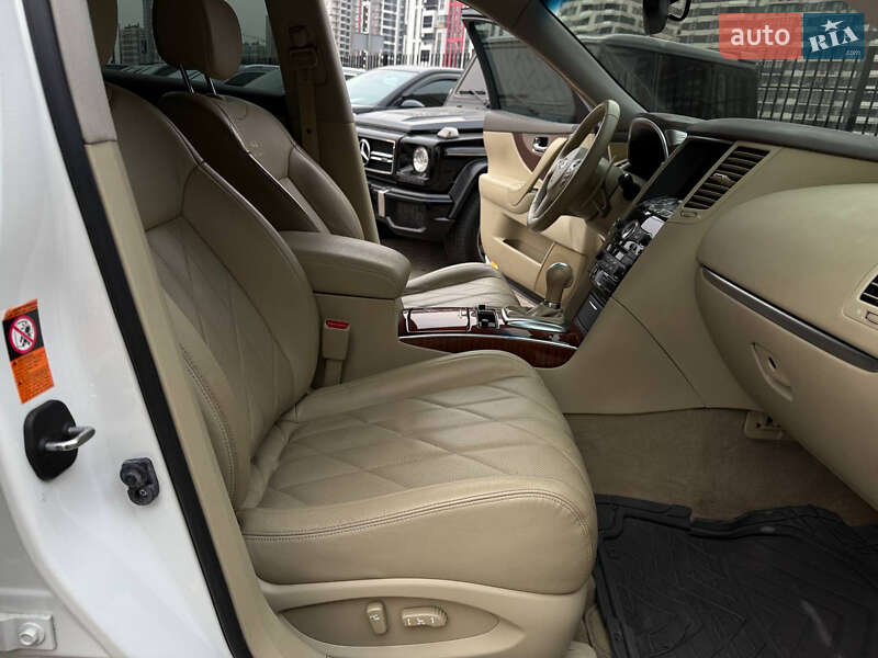 Позашляховик / Кросовер Infiniti FX 35 2008 в Києві фото 11 Позашляховик / Кросовер Infiniti FX 35 2008 в Києві