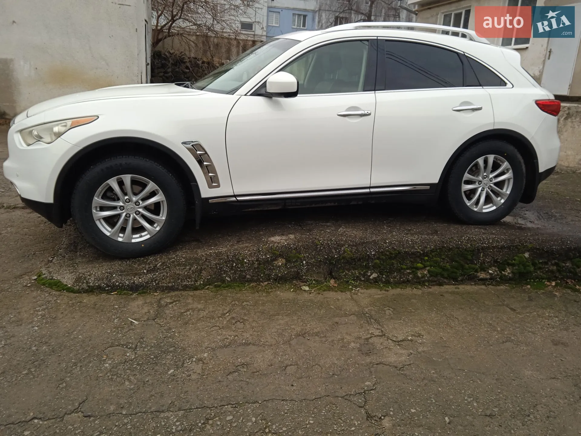 2011 Infiniti FX - мініатюра 10