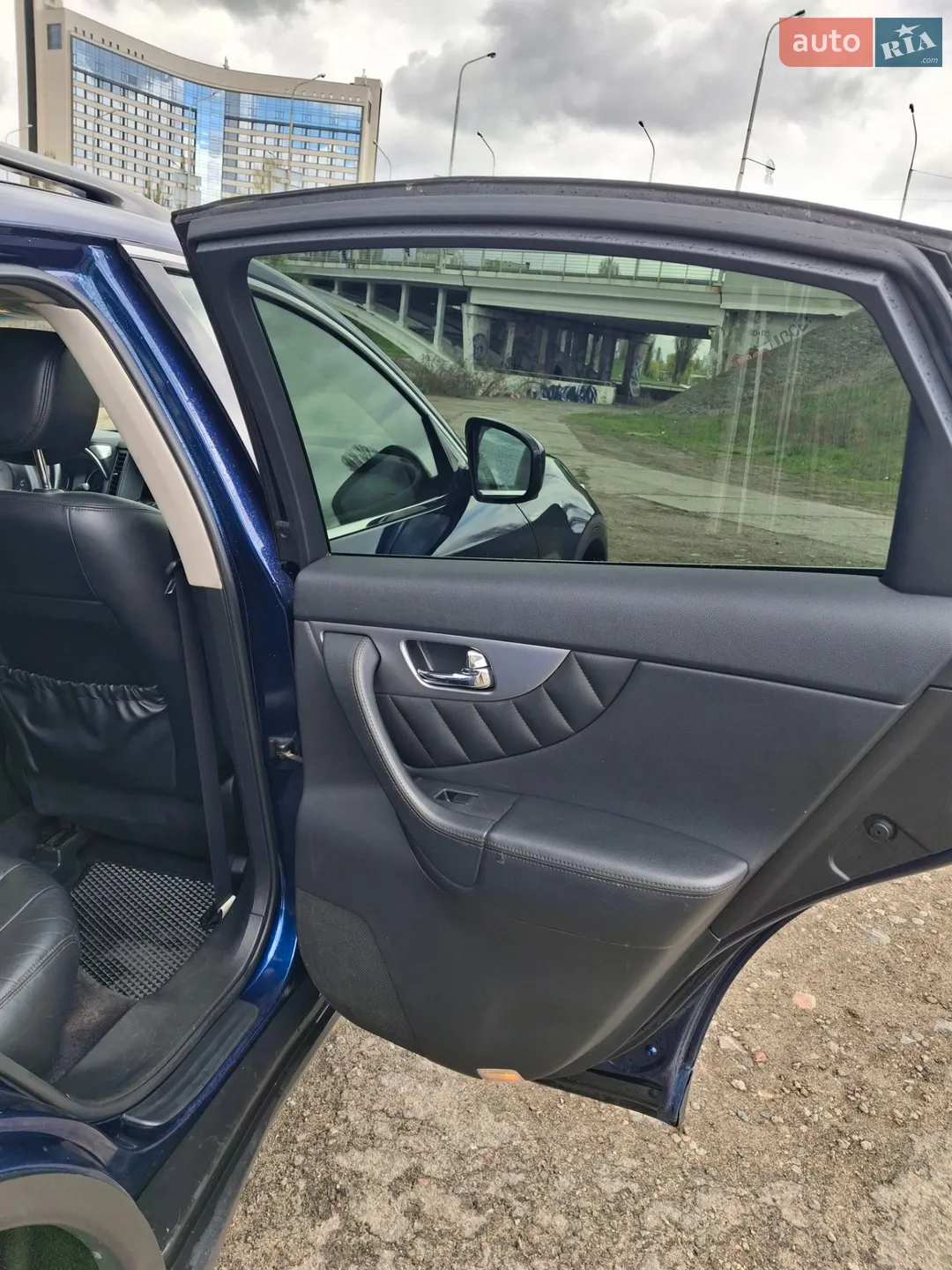 2011 Infiniti FX - мініатюра 20