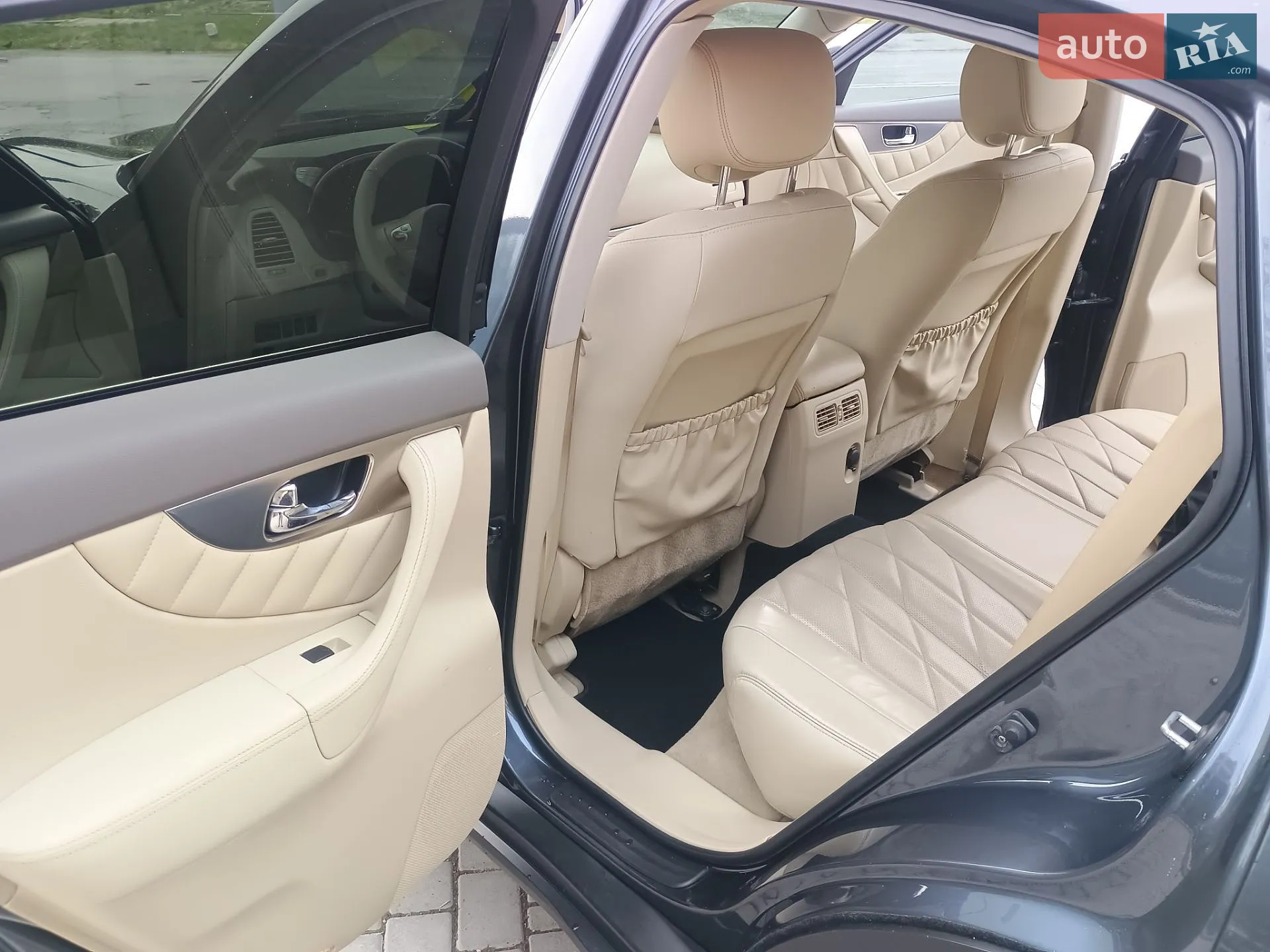 2010 Infiniti FX - мініатюра 15