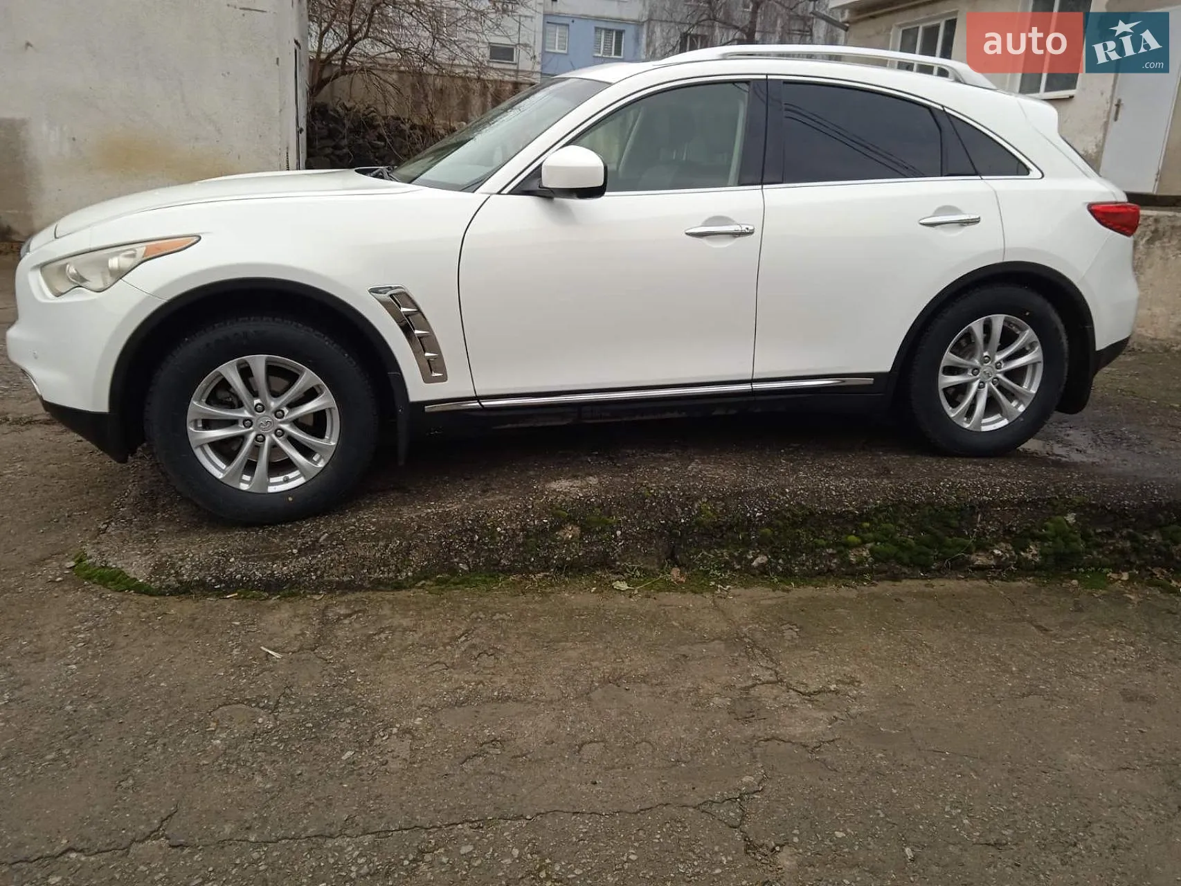 2011 Infiniti FX - мініатюра 11
