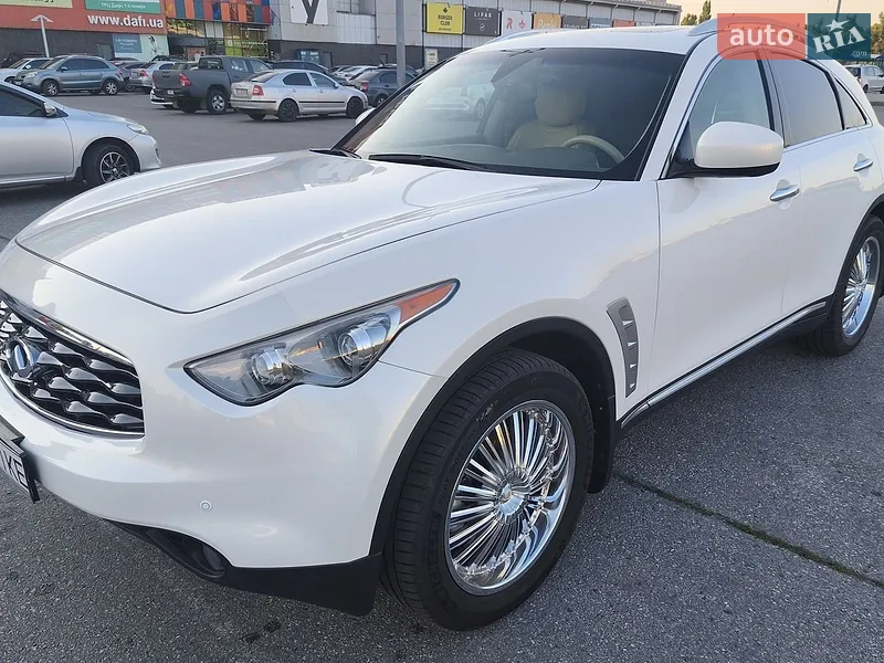Infiniti FX 35