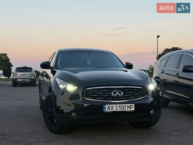 Infiniti FX 35
