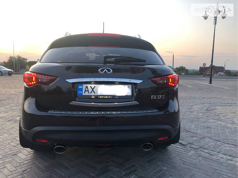 Внедорожник / Кроссовер Infiniti FX 37 2010 в Харькове