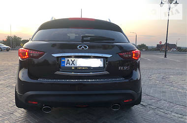 Позашляховик / Кросовер Infiniti FX 37 2010 в 