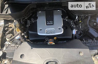 Позашляховик / Кросовер Infiniti FX 37 2011 в 