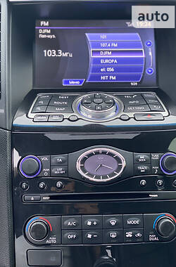 Хэтчбек Infiniti FX 37 2013 в 