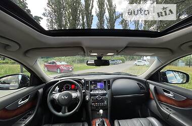 Внедорожник / Кроссовер Infiniti FX 37 2011 в 